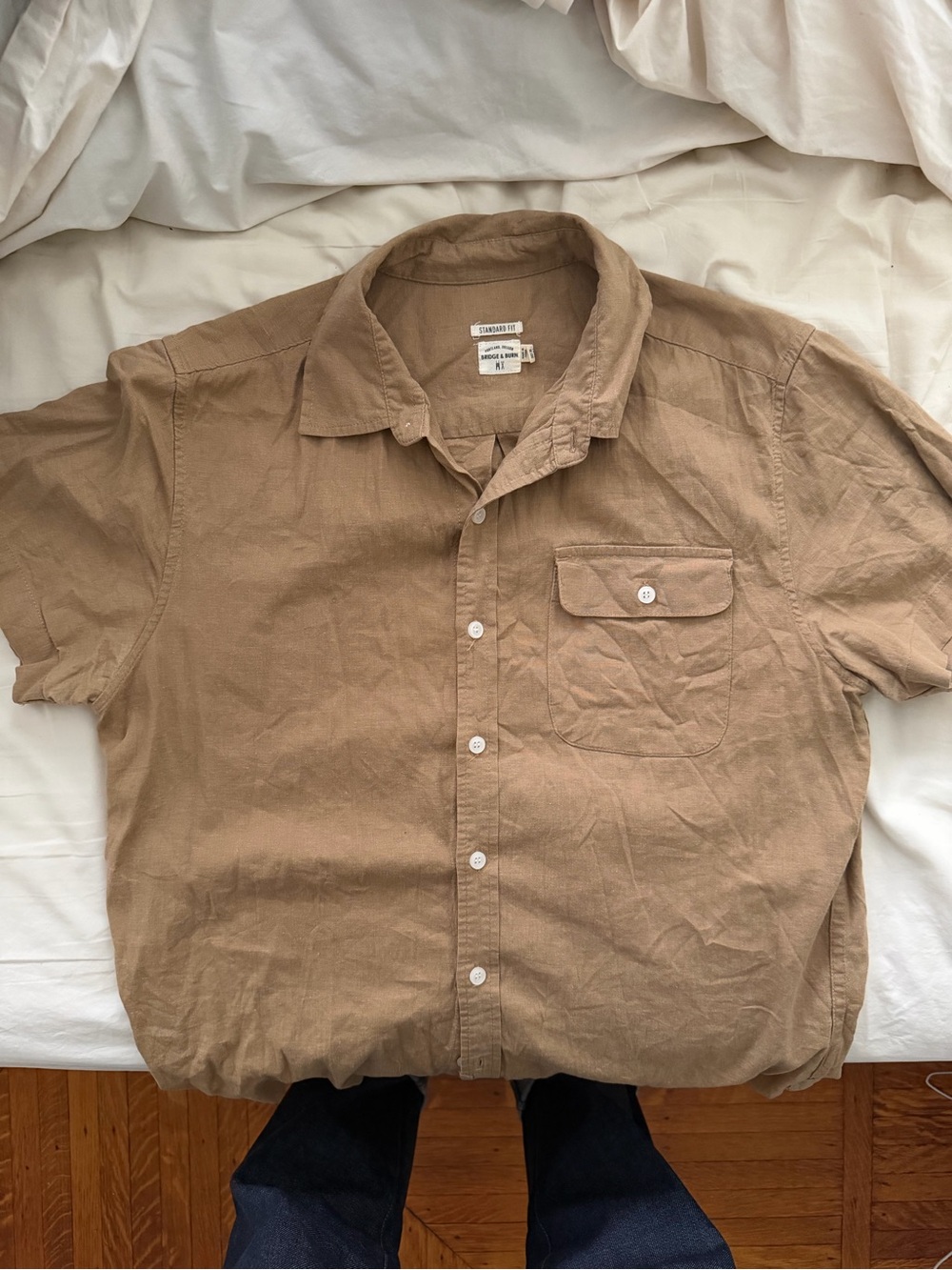 Casual Short-Sleeve Button-Down Shirt in Light Brown